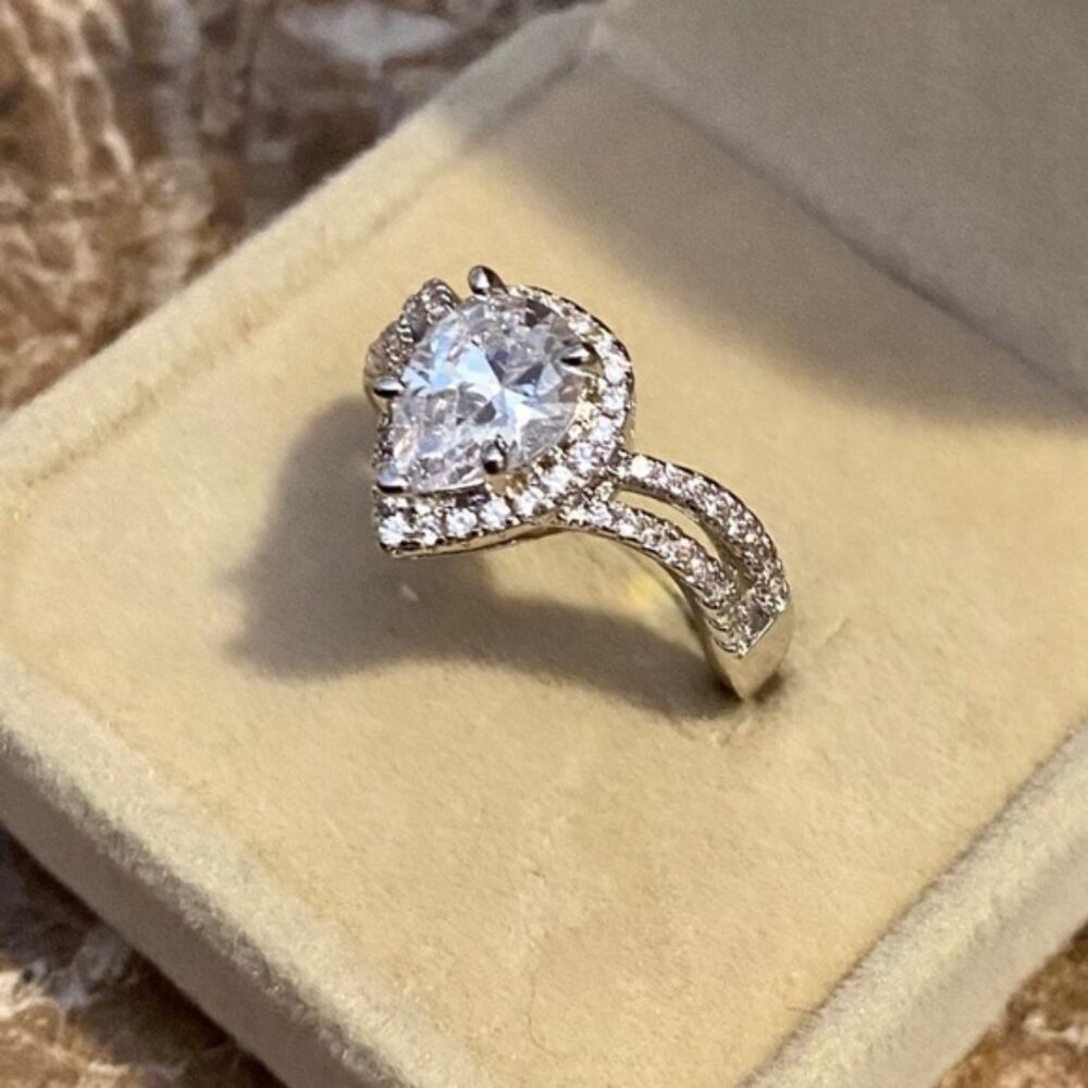 Diamond Solitaire Ring - image 1